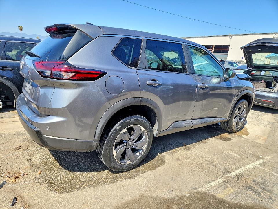 51016256 :رقم المزاد ، 5N1BT3BA7SC826445 vin ، 2025 Nissan Rogue مزاد بيع