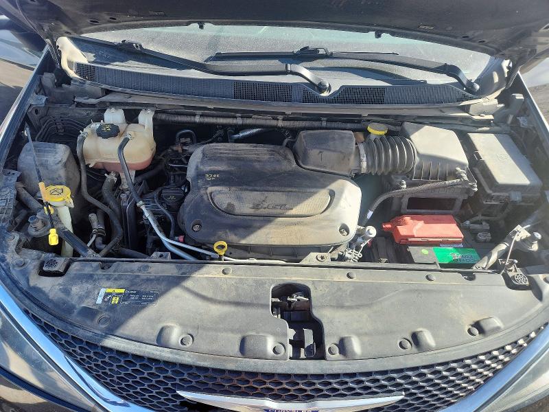 47175346 :رقم المزاد ، 2C4RC1DG0LR256967 vin ، 2020 Chrysler Voyager مزاد بيع