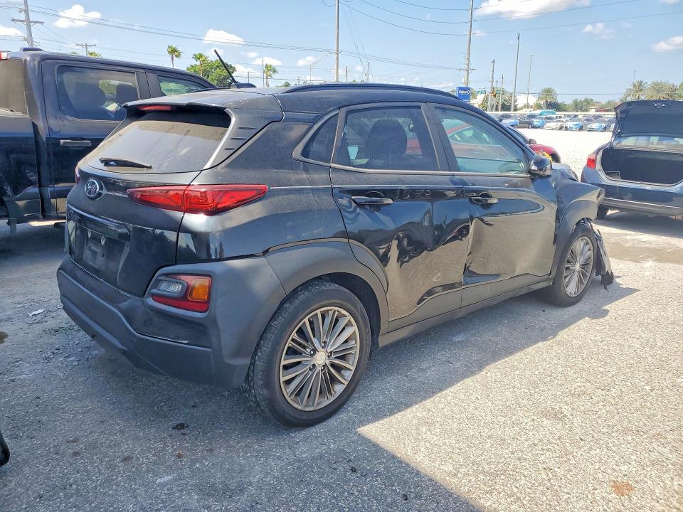 51381726 :رقم المزاد ، KM8K22AAXJU161595 vin ، 2018 Hyundai Kona مزاد بيع