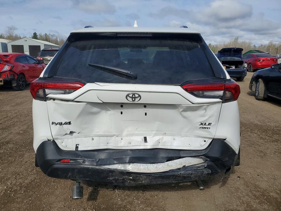 2021 Toyota Rav4 მანქანა იყიდება აუქციონზე, vin: 2T3R1RFVXMC244530, აუქციონის ნომერი: 51961476