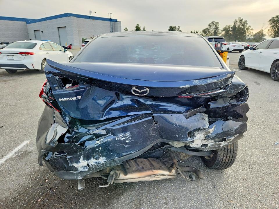 Продаж на аукціоні авто 2018 Mazda 3, vin: 3MZBN1V35JM218238, номер лоту: 49925426