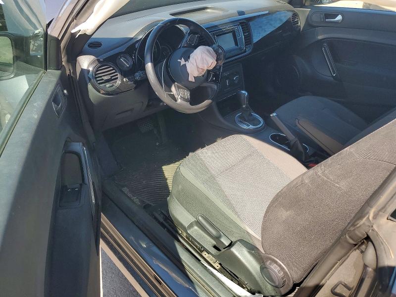 2018 Volkswagen Beetle მანქანა იყიდება აუქციონზე, vin: 3VWFD7AT1JM701318, აუქციონის ნომერი: 51720486