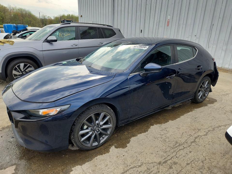 50128656 :رقم المزاد ، JM1BPAKL4M1327230 vin ، 2021 Mazda 3 مزاد بيع