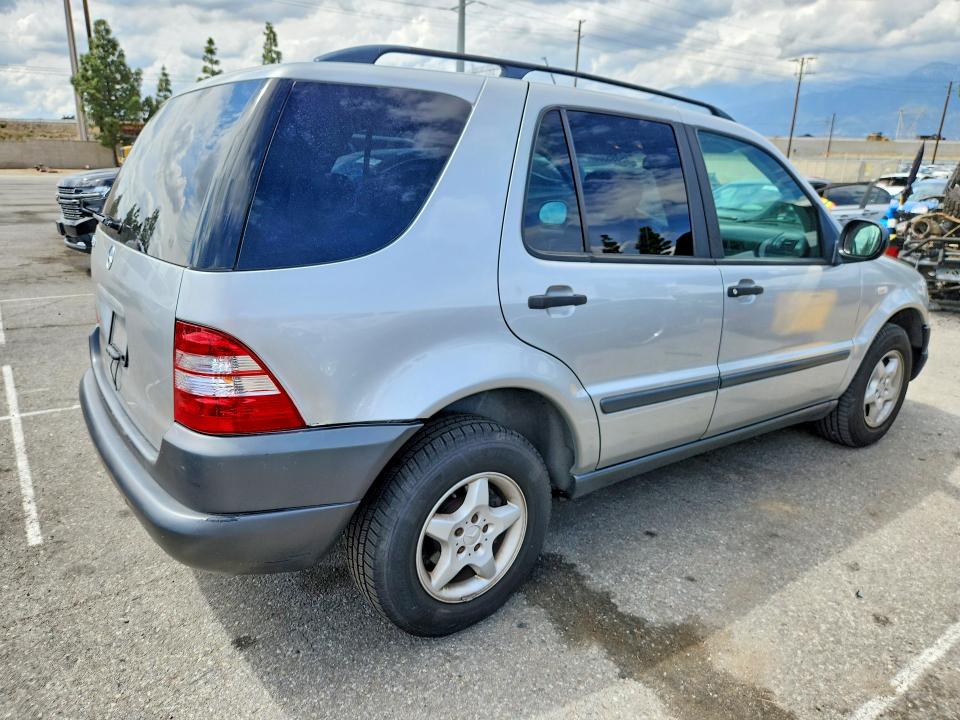 1999 Mercedes-benz Ml მანქანა იყიდება აუქციონზე, vin: 4JGAB54E7XA116622, აუქციონის ნომერი: 49395306