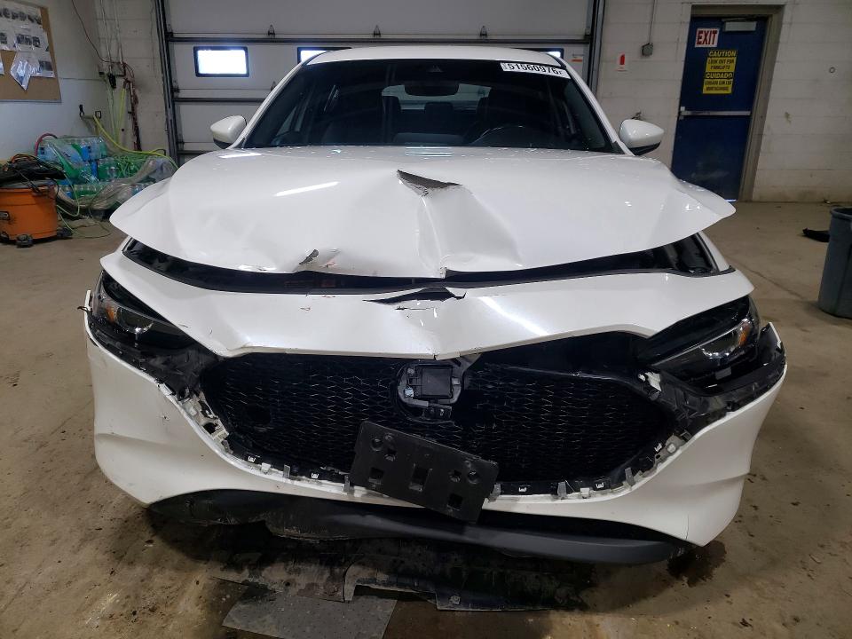 51560976 :رقم المزاد ، JM1BPAKMXP1614617 vin ، 2023 Mazda 3 مزاد بيع