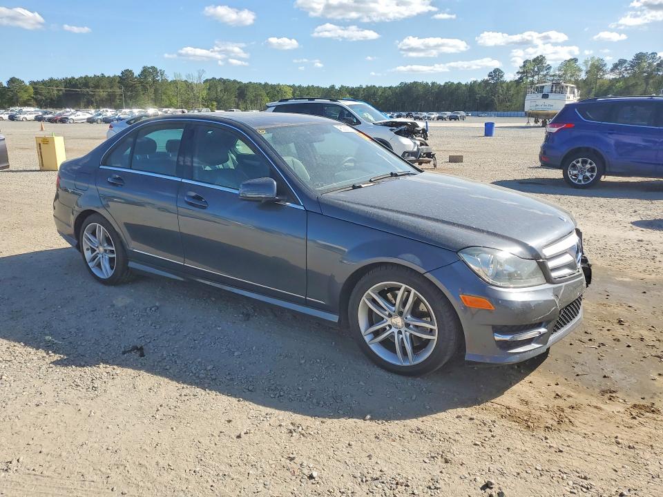 48056766 :رقم المزاد ، WDDGF8AB4DG119541 vin ، 2013 Mercedes-benz C مزاد بيع