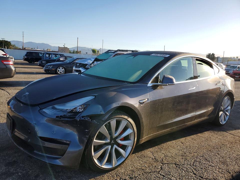 Продажа на аукционе авто 2019 Tesla Model 3, vin: 5YJ3E1EB3KF368000, номер лота: 49829966
