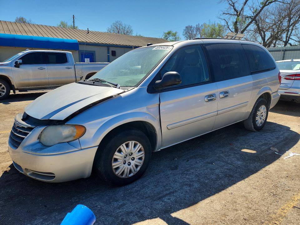 48354426 :رقم المزاد ، 2C4GP44RX5R513716 vin ، 2005 Chrysler Town & Country مزاد بيع