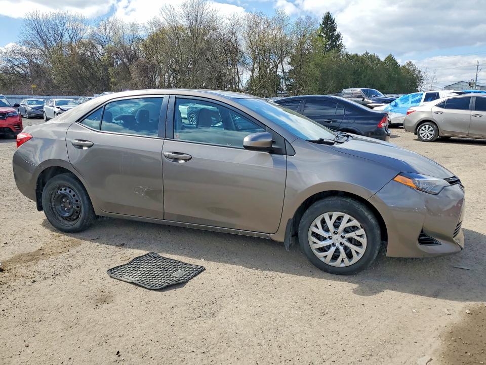 Продажа на аукционе авто 2017 Toyota Corolla, vin: 2T1BURHE2HC868911, номер лота: 50617996