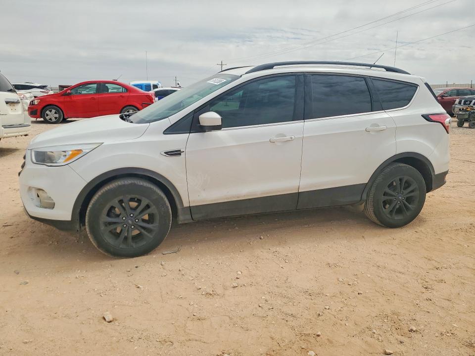 Продаж на аукціоні авто 2018 Ford Escape, vin: 1FMCU0GD7JUB76222, номер лоту: 51612286