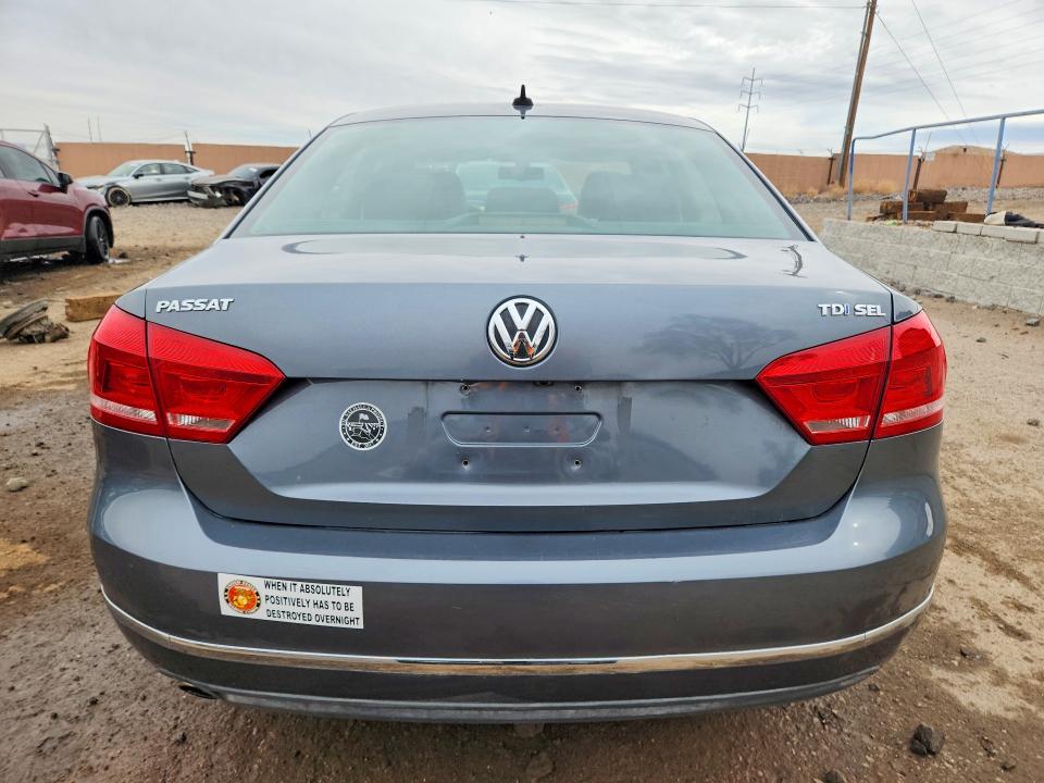 49500916 :رقم المزاد ، 1VWCN7A37EC048260 vin ، 2014 Volkswagen Passat مزاد بيع