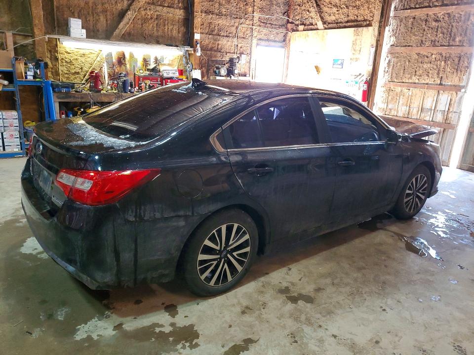 2018 Subaru Legacy მანქანა იყიდება აუქციონზე, vin: 4S3BNAF62J3042620, აუქციონის ნომერი: 49851666