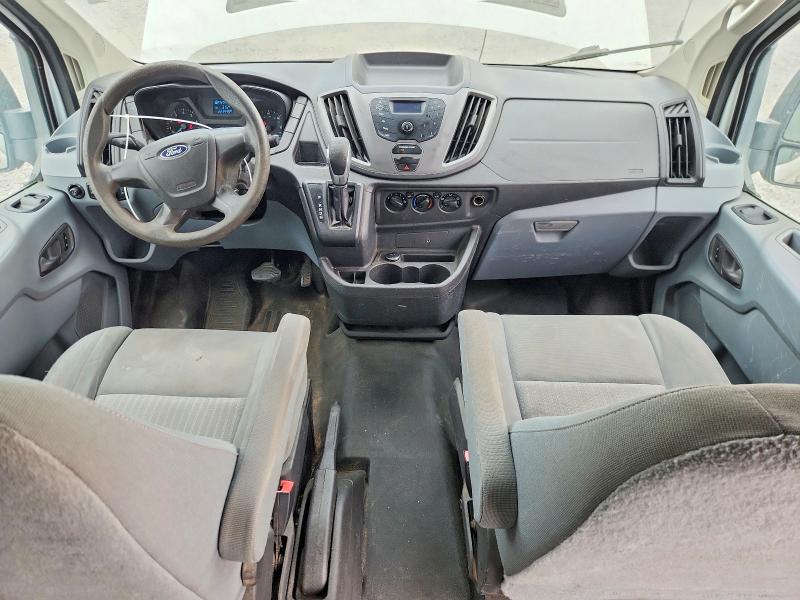 50806996 :رقم المزاد ، 1FTYE1ZM9FKA32801 vin ، 2015 Ford Transit مزاد بيع