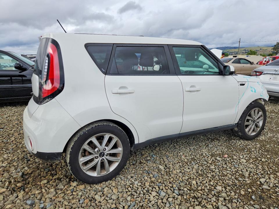 2018 Kia Soul მანქანა იყიდება აუქციონზე, vin: KNDJP3A50J7545233, აუქციონის ნომერი: 51000316
