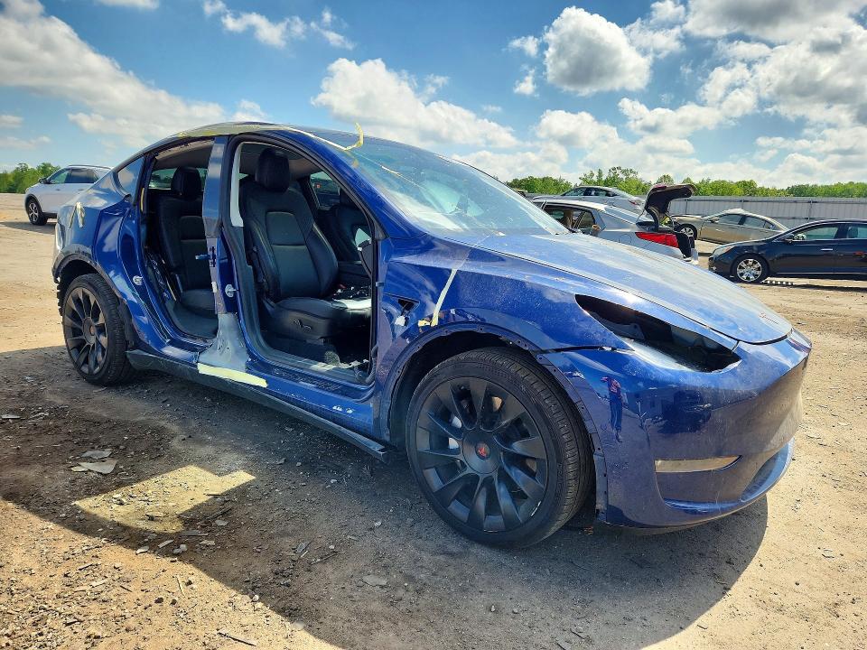 Продажа на аукционе авто 2021 Tesla Model Y, vin: 5YJYGDEE5MF061622, номер лота: 50643256
