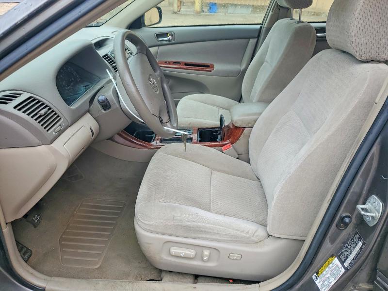 47665436 :رقم المزاد ، 4T1BE32K24U929725 vin ، 2004 Toyota Camry مزاد بيع
