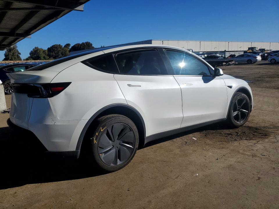 50893216 :رقم المزاد ، 7SAYGDED9TF451020 vin ، 2026 Tesla Model Y مزاد بيع