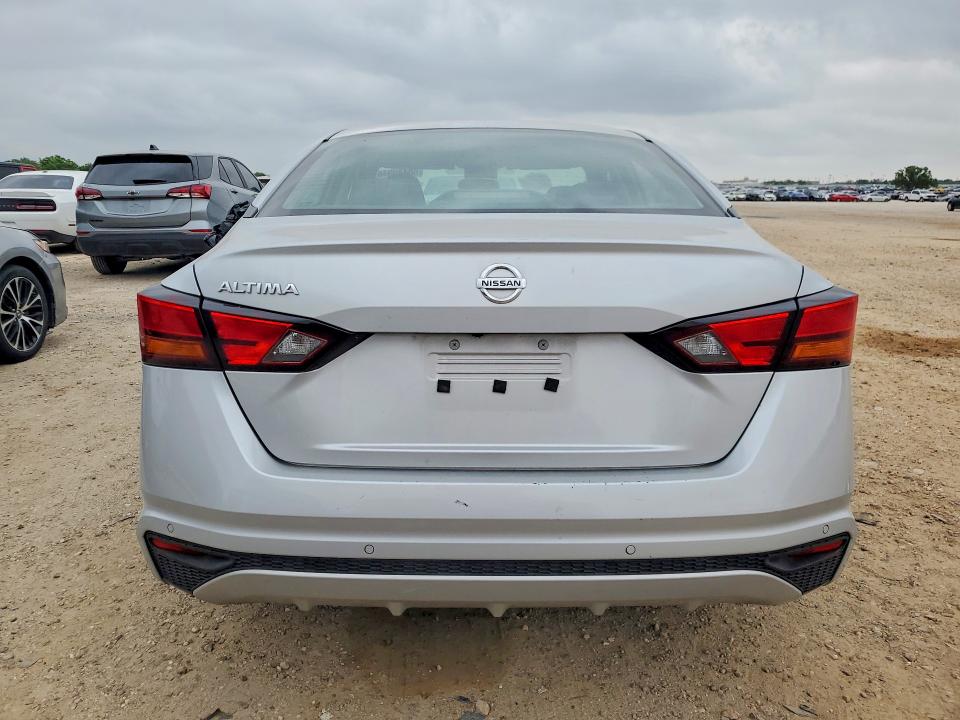 50449946 :رقم المزاد ، 1N4BL4BV2NN368938 vin ، 2022 Nissan Altima مزاد بيع
