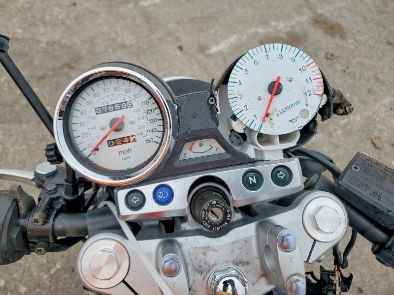 2000 Kawasaki Zr750 მანქანა იყიდება აუქციონზე, vin: JKAZRDF18YA011235, აუქციონის ნომერი: 51372616