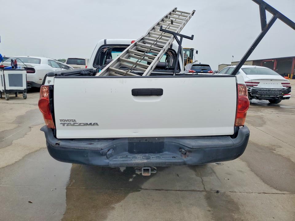 51653976 :رقم المزاد ، 5TFTX4CN2FX049143 vin ، 2015 Toyota Tacoma مزاد بيع