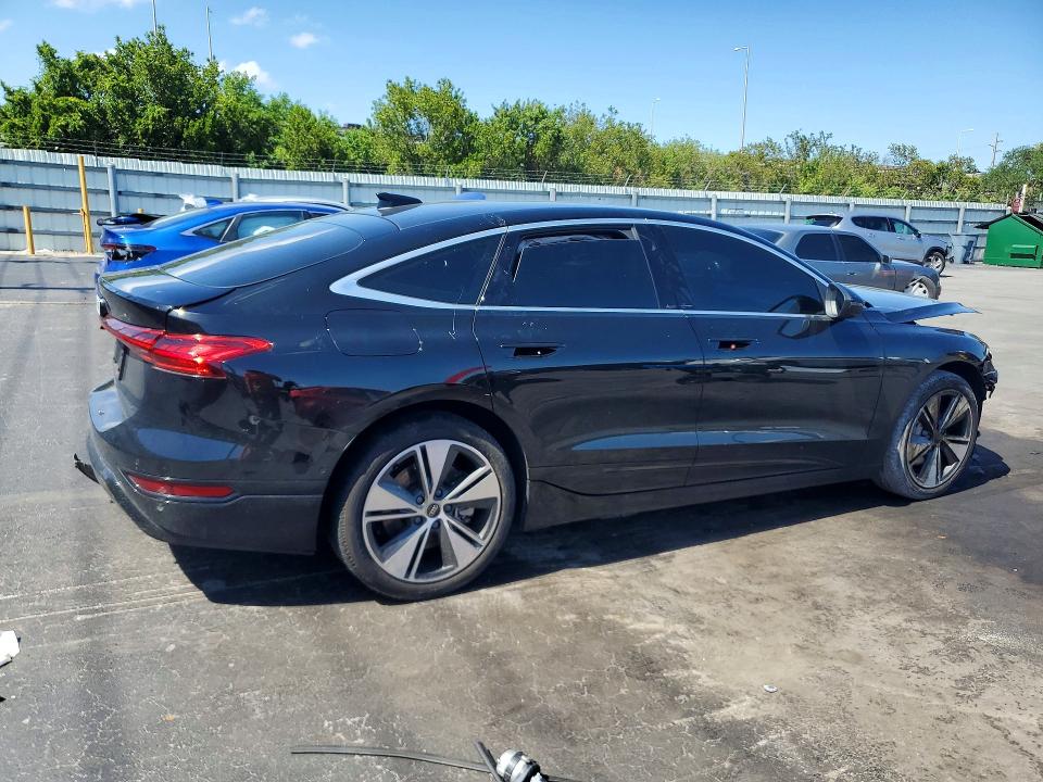 2025 Audi A6 E-tron მანქანა იყიდება აუქციონზე, vin: WAU1CAGH7SA019068, აუქციონის ნომერი: 51649806