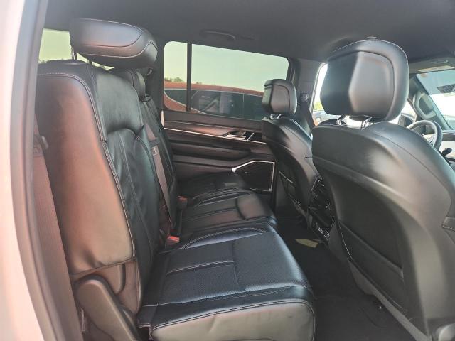 Продажа на аукционе авто 2023 Jeep Wagoneer, vin: 1C4SJRDPXPS530721, номер лота: 48861186