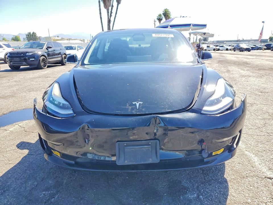 49971996 :رقم المزاد ، 5YJ3E1EA6HF000846 vin ، 2017 Tesla Model 3 مزاد بيع