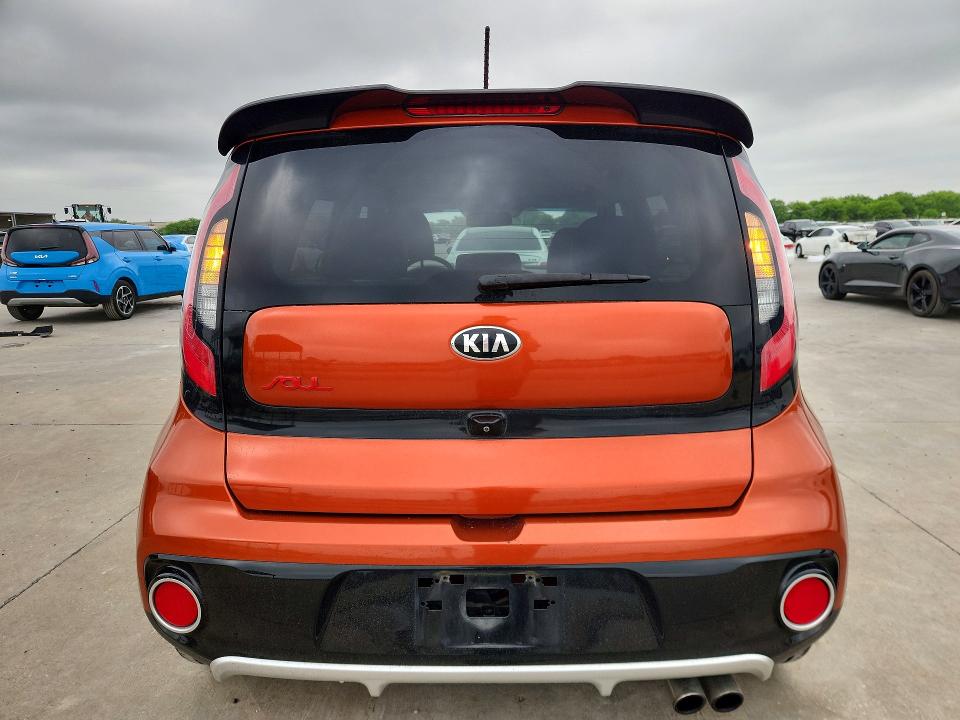 Продаж на аукціоні авто 2018 Kia Soul, vin: KNDJX3AA8J7587601, номер лоту: 49329626