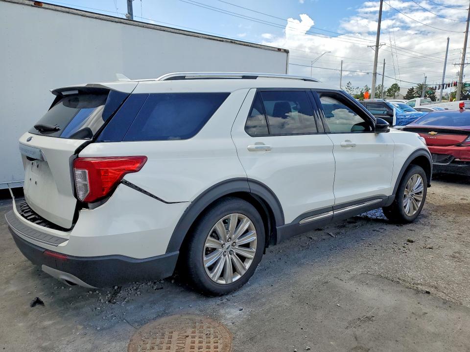 Продажа на аукционе авто 2022 Ford Explorer, vin: 1FMSK7FH3NGC21336, номер лота: 49147746