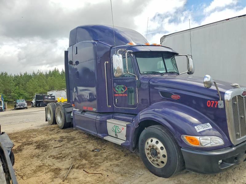 51795926 :رقم المزاد ، 1XPHD49X7BD131077 vin ، 2011 Peterbilt 386 مزاد بيع