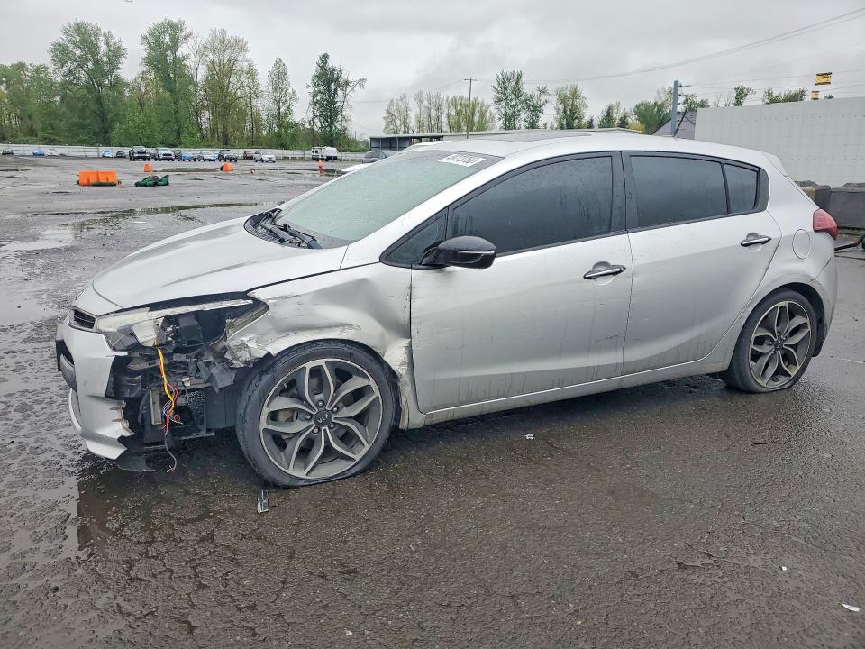 2015 Kia Forte მანქანა იყიდება აუქციონზე, vin: KNAFZ5A36F5285902, აუქციონის ნომერი: 49773756