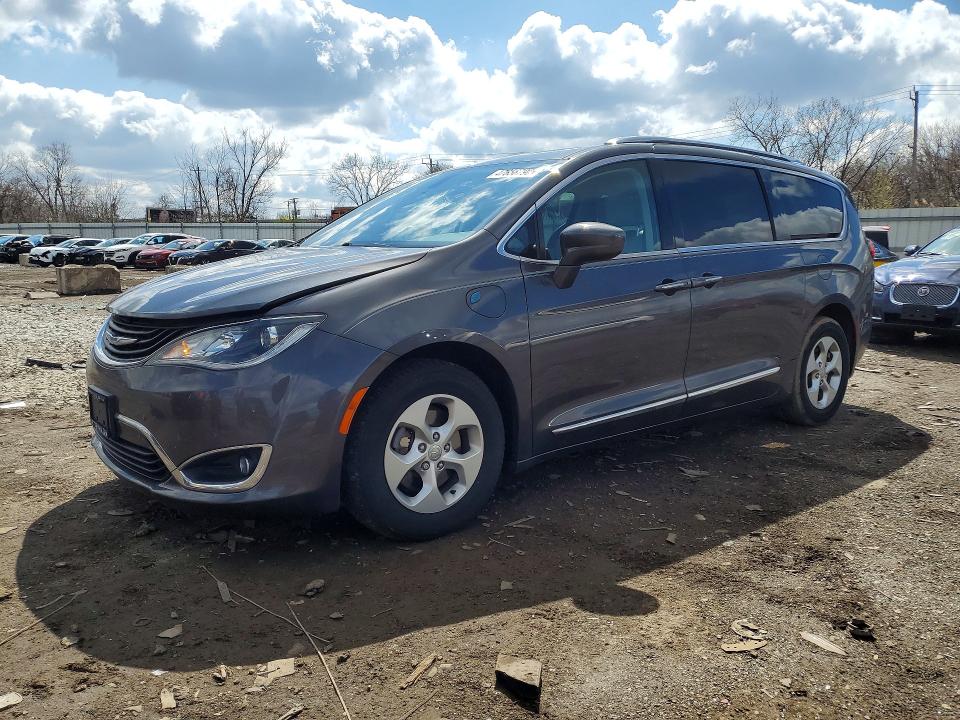 Продаж на аукціоні авто 2018 Chrysler Pacifica, vin: 2C4RC1L75JR364984, номер лоту: 47656796