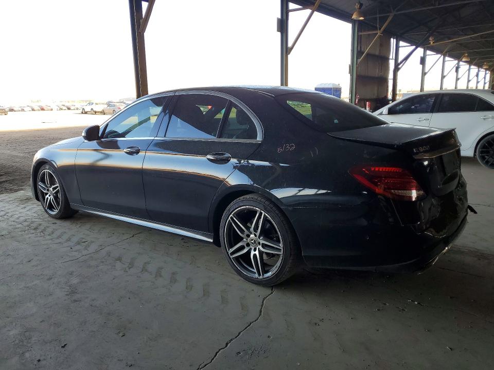 48909876 :رقم المزاد ، WDDZF4JB5JA404233 vin ، 2018 Mercedes-benz E مزاد بيع