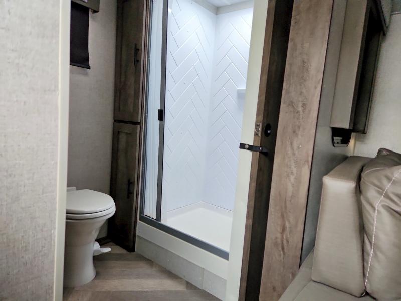 Продажа на аукционе авто 2021 Foresriver Wildwood, vin: 4X4TWDX27MA270492, номер лота: 49535206