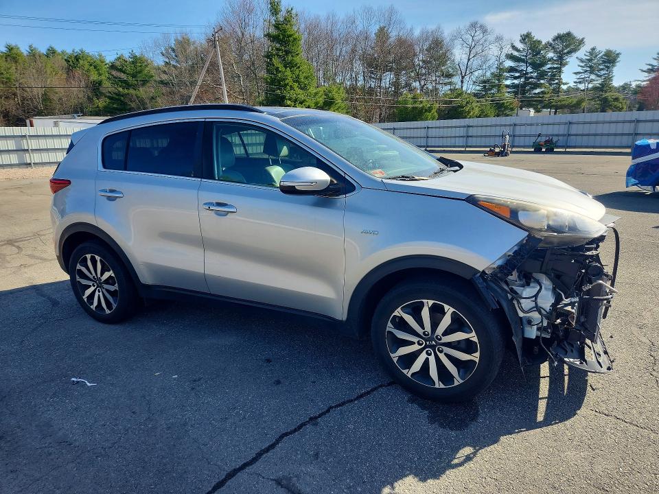2018 Kia Sportage მანქანა იყიდება აუქციონზე, vin: KNDPNCAC2J7310850, აუქციონის ნომერი: 49620216