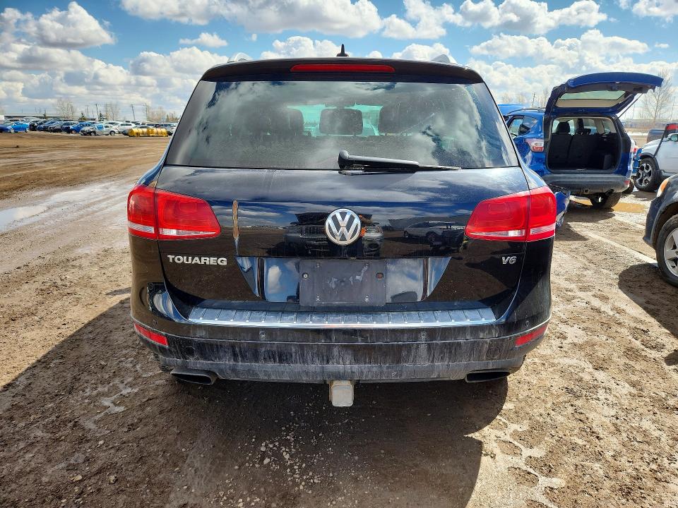 2013 Volkswagen Touareg მანქანა იყიდება აუქციონზე, vin: WVGDF9BPXDD010849, აუქციონის ნომერი: 49129146