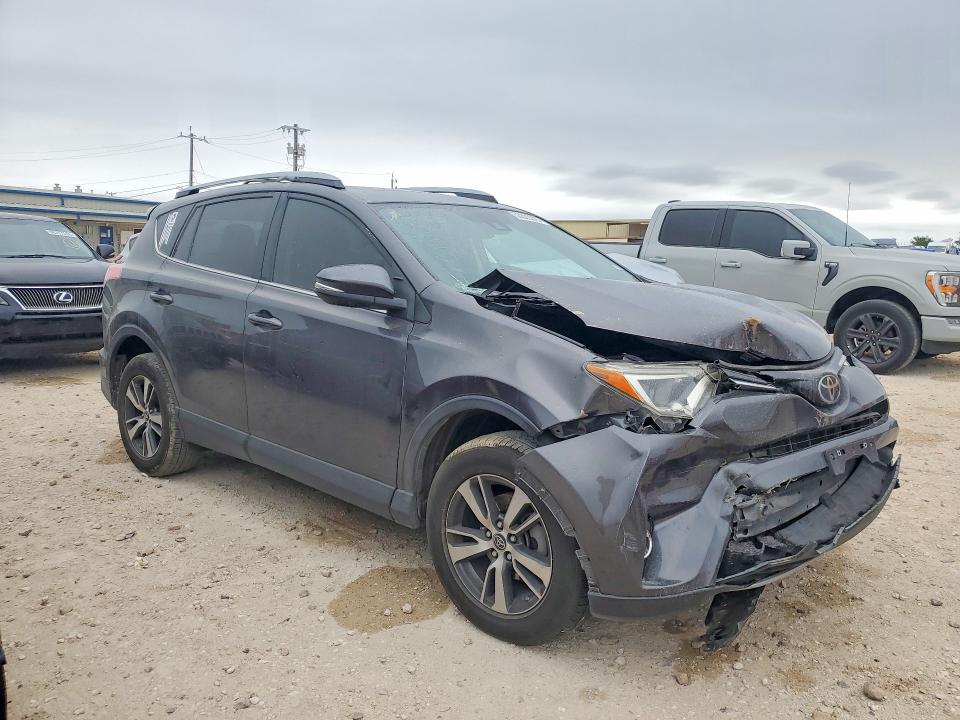 50323226 :رقم المزاد ، JTMWFREV5JJ730628 vin ، 2018 Toyota Rav4 مزاد بيع