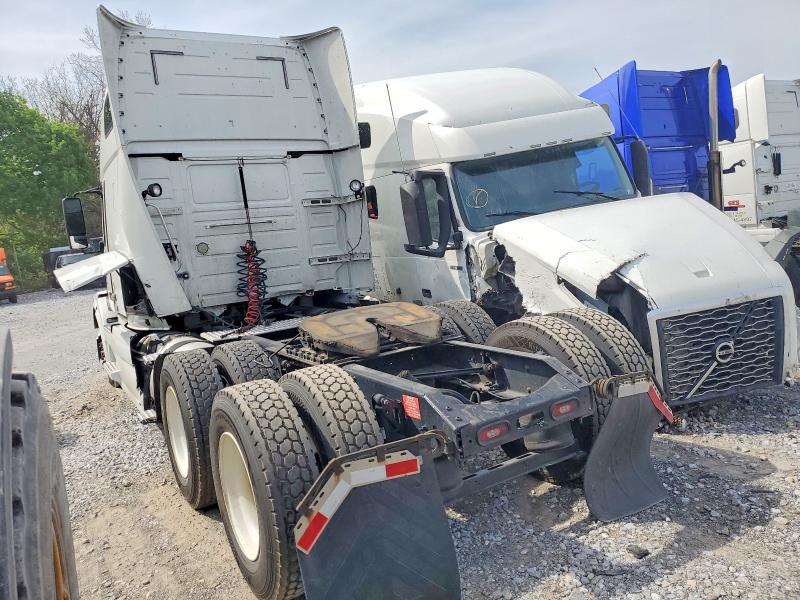 2017 Volvo Vnl მანქანა იყიდება აუქციონზე, vin: 4V4NC9TH2HN988274, აუქციონის ნომერი: 49796986