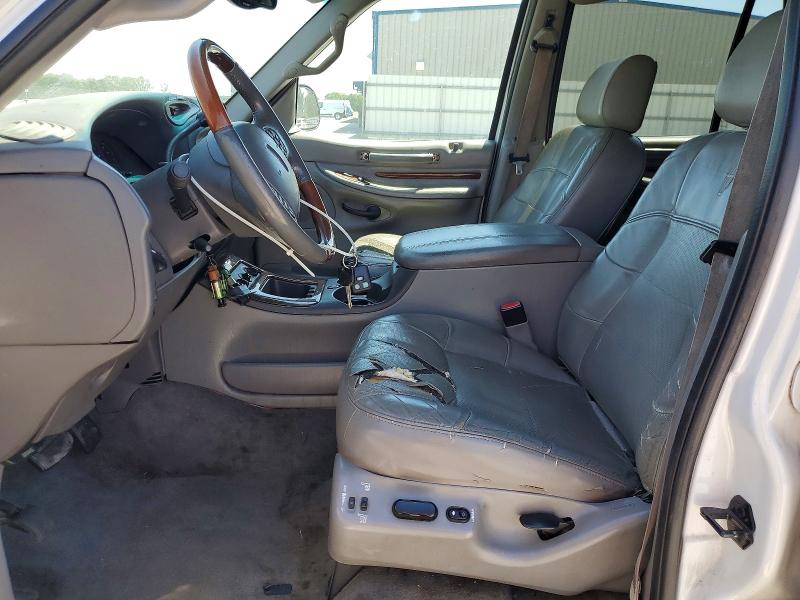 50710266 :رقم المزاد ، 5LMFU28R31LJ15987 vin ، 2001 Lincoln Townhouse Navigator مزاد بيع