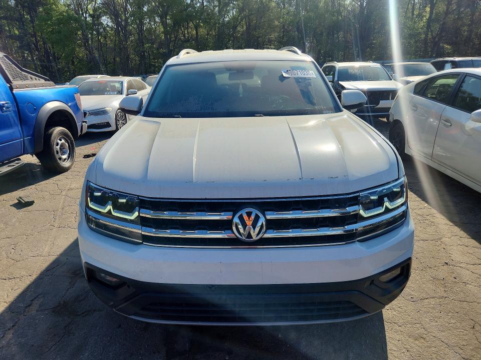 47871036 :رقم المزاد ، 1V2CR2CA9JC520988 vin ، 2018 Volkswagen Atlas مزاد بيع