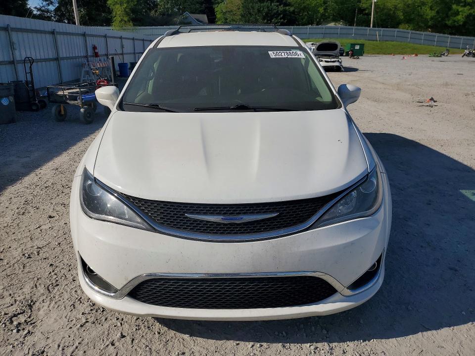 50278806 :رقم المزاد ، 2C4RC1EG0JR355011 vin ، 2018 Chrysler Pacifica مزاد بيع