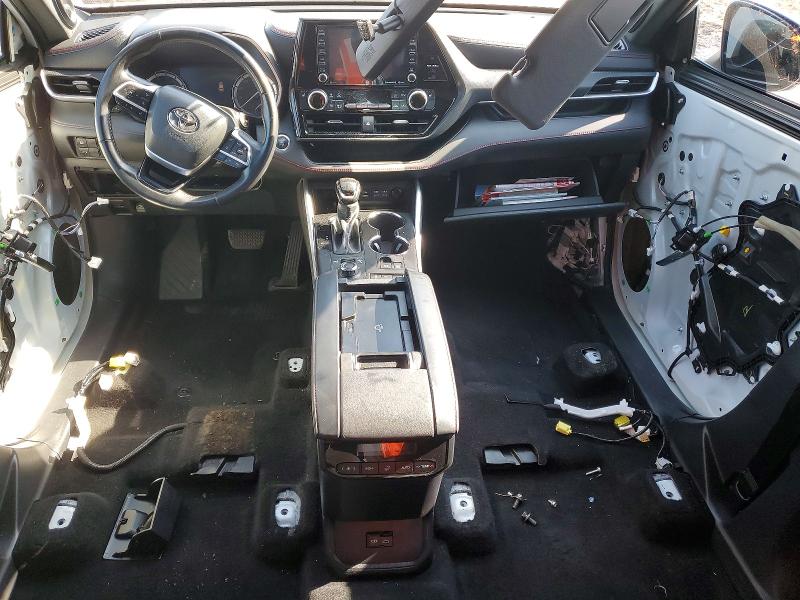49223106 :رقم المزاد ، 5TDJZRBH8NS166580 vin ، 2022 Toyota Highlander مزاد بيع