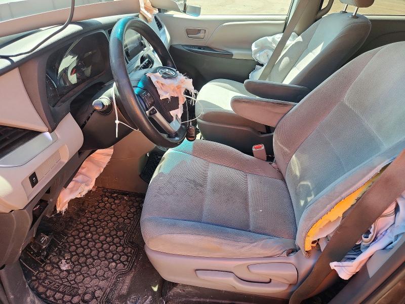 Продажа на аукционе авто 2015 Toyota Sienna, vin: 5TDZK3DC9FS570799, номер лота: 47210196