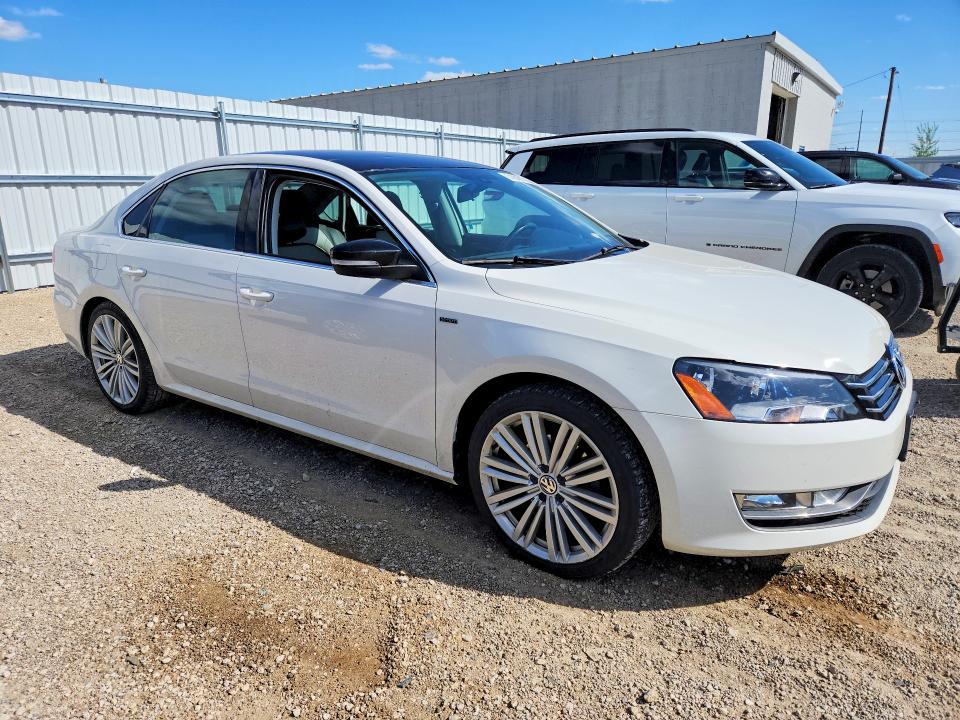 51849196 :رقم المزاد ، 1VWBS7A38FC096761 vin ، 2015 Volkswagen Passat مزاد بيع