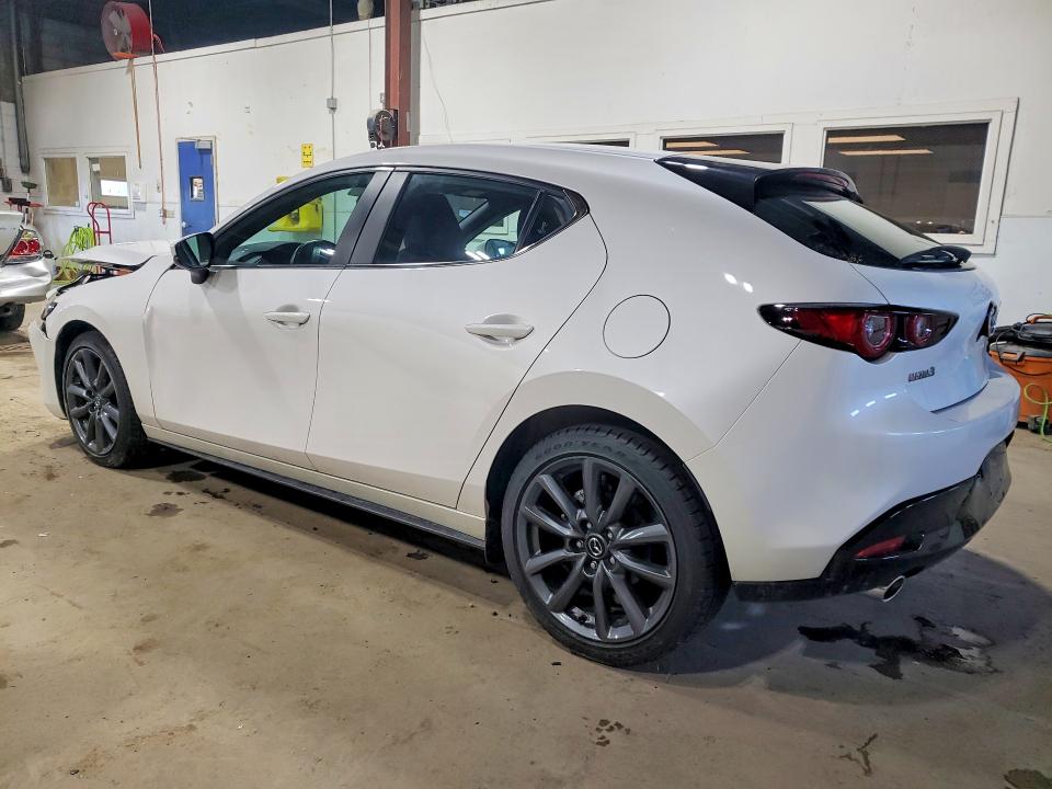 51560976 :رقم المزاد ، JM1BPAKMXP1614617 vin ، 2023 Mazda 3 مزاد بيع