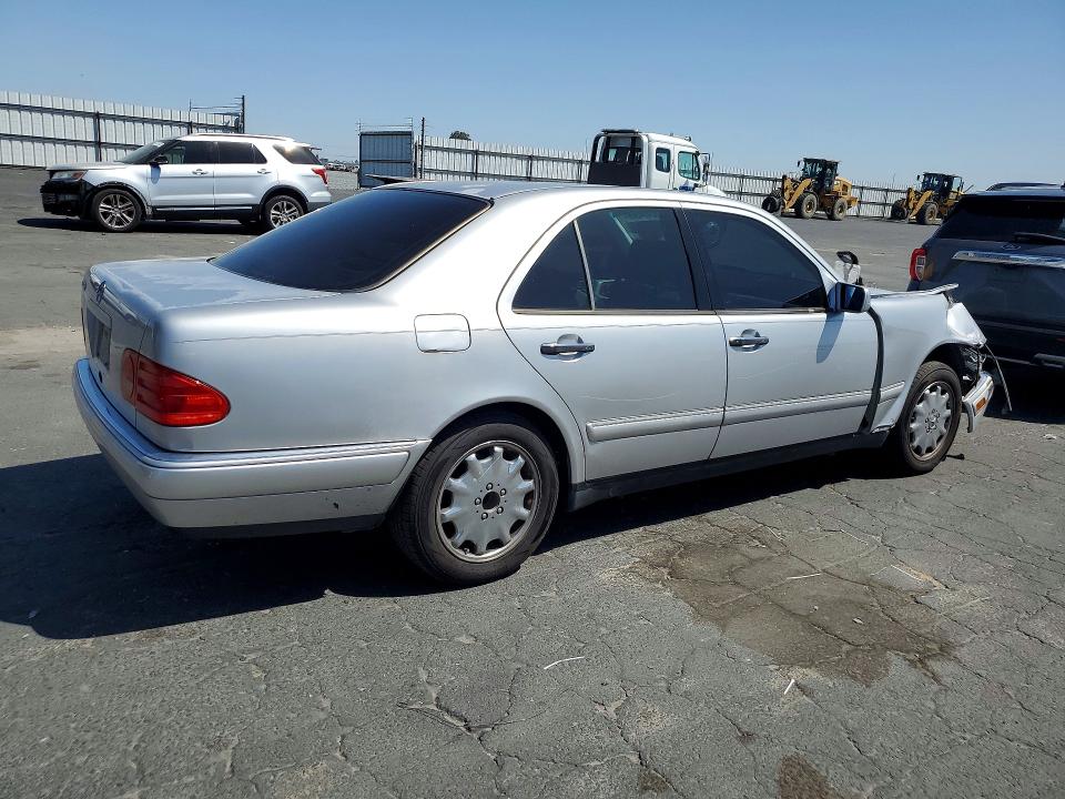 Aukcja sprzedaży 1999 Mercedes-benz E, vin: WDBJF65H2XA731293, numer aukcji: 50424306