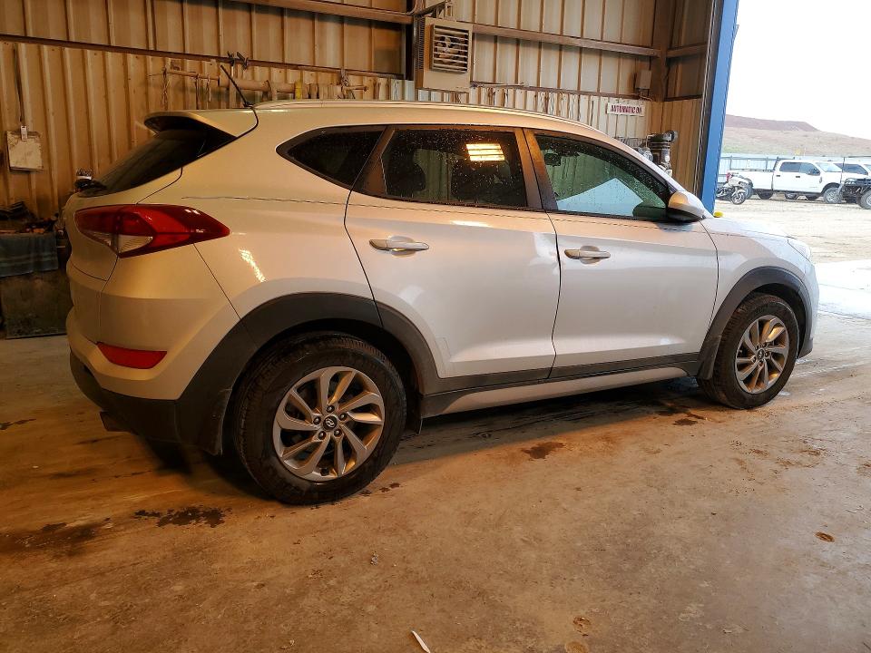 2017 Hyundai Tucson მანქანა იყიდება აუქციონზე, vin: KM8J33A40HU556484, აუქციონის ნომერი: 51955436