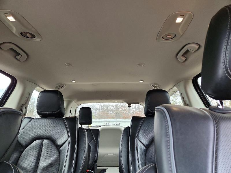 45887406 :رقم المزاد ، 2C4RC1N73JR157717 vin ، 2018 Chrysler Pacifica مزاد بيع