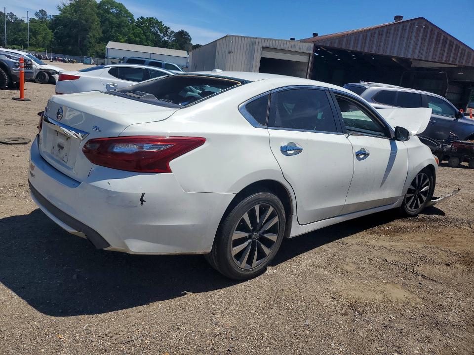 Продажа на аукционе авто 2018 Nissan Altima, vin: 1N4AL3APXJC173006, номер лота: 48969726