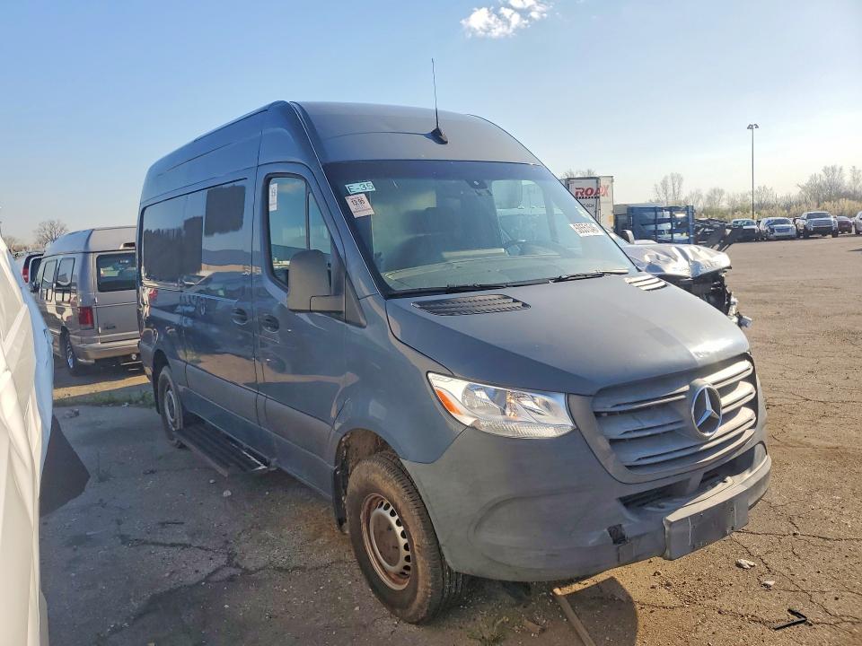 50551546 :رقم المزاد ، WD4PF0CD7KP039843 vin ، 2019 Mercedes Benz Sprinter مزاد بيع